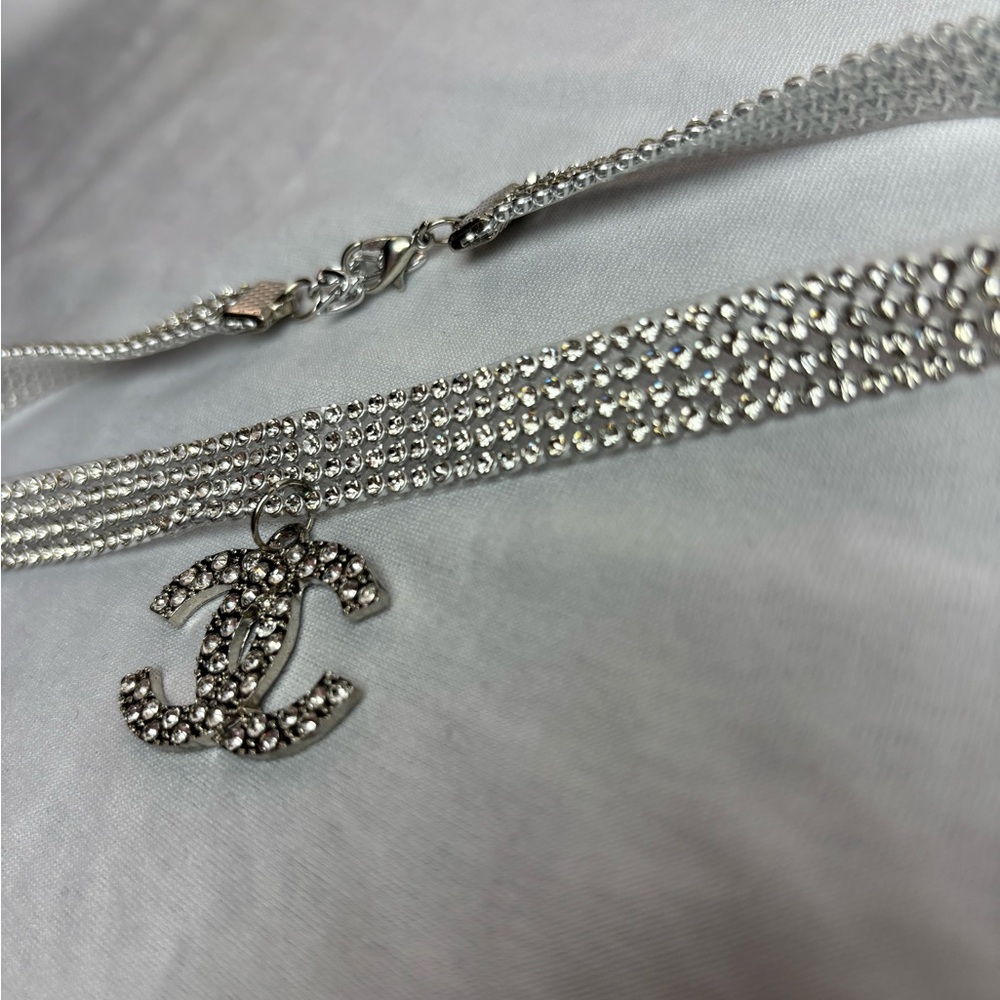 Rhinestone Silver Crystal Pendant Choker New! - Picture 4 of 8